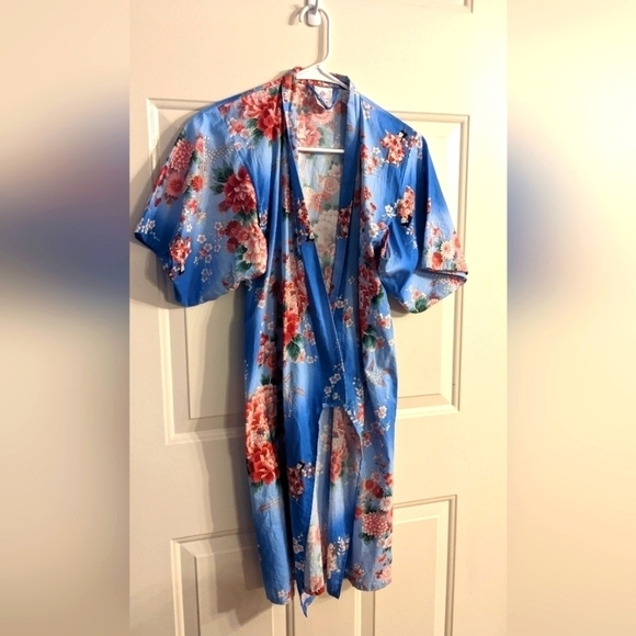 Modcloth Dresses & Skirts - Sakuri Shoji Co. Floral Kimono Size 35, Blue with Pink and Red Flowers
